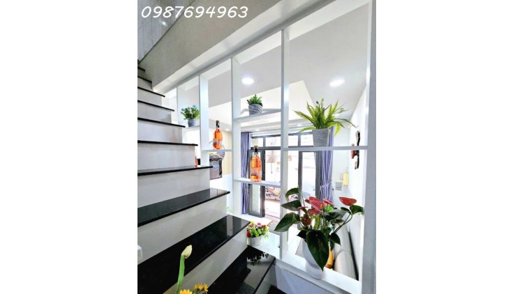 Q8 DƯƠNG BÁ TRẠC 4 TẦNG MỚI ĐẸP Ở NGAY THIẾT KẾ HIỆN ĐẠI CẠNH MẶT TIỀN 46M2 8.xT